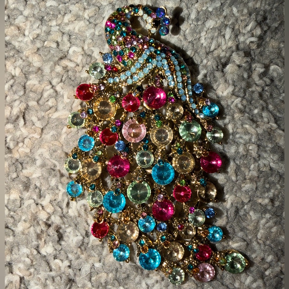 Colorful Rhinestone Peacock Brooch Large Statement Pin Multicolor Bling - Picture 2 of 3